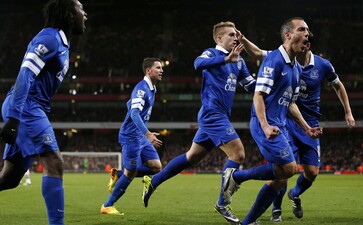 盛唐气象梦醒之后：唐诗中的制度经济学